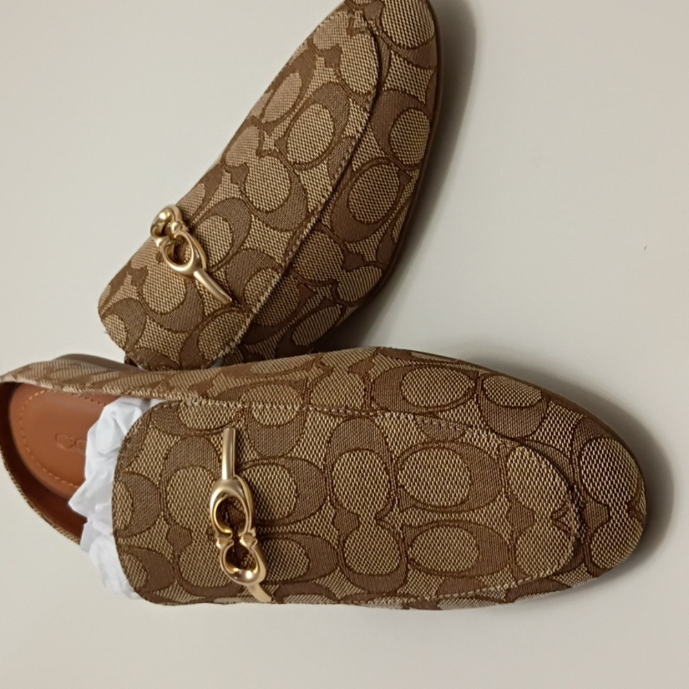 Coach Signature Flats 8.5 Women's Shoes Slides Slip Ons Gold Logo Office Career - Picture 3 of 7